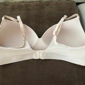 (2) Soma Enbliss Wireless Bras